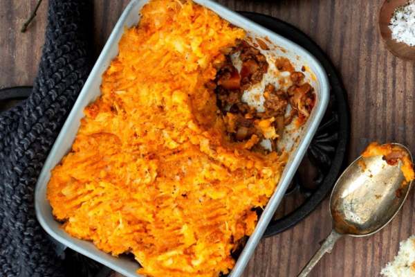 Cottage pie with parsnip mash.png